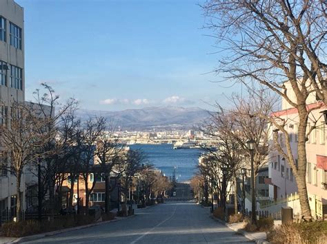 函館適合玩多久：探索北海道的璀璨明珠，時光在這裏似乎變得慢了半拍